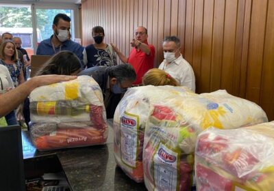 SINDIMÓVEIS-MT realiza entrega de cestas básicas para corretores em situação de vulnerabilidade